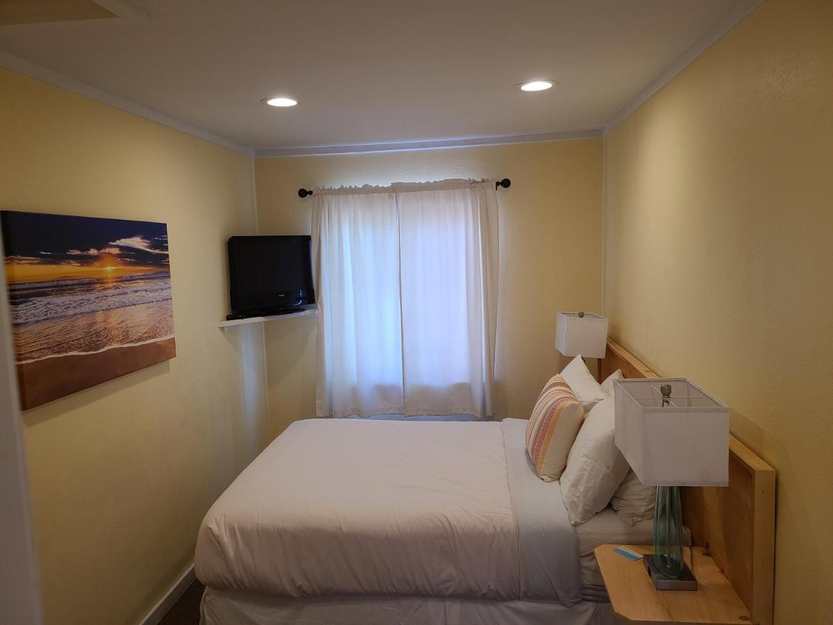 Sunny Cove Motel แคปิโทลา ภายนอก รูปภาพ